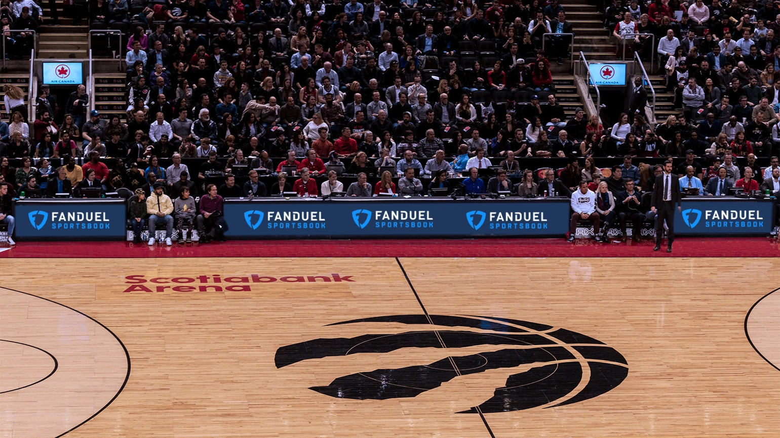 raptors_fd_courtside