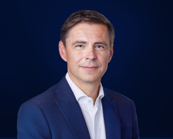 Stefan Bomhard Board